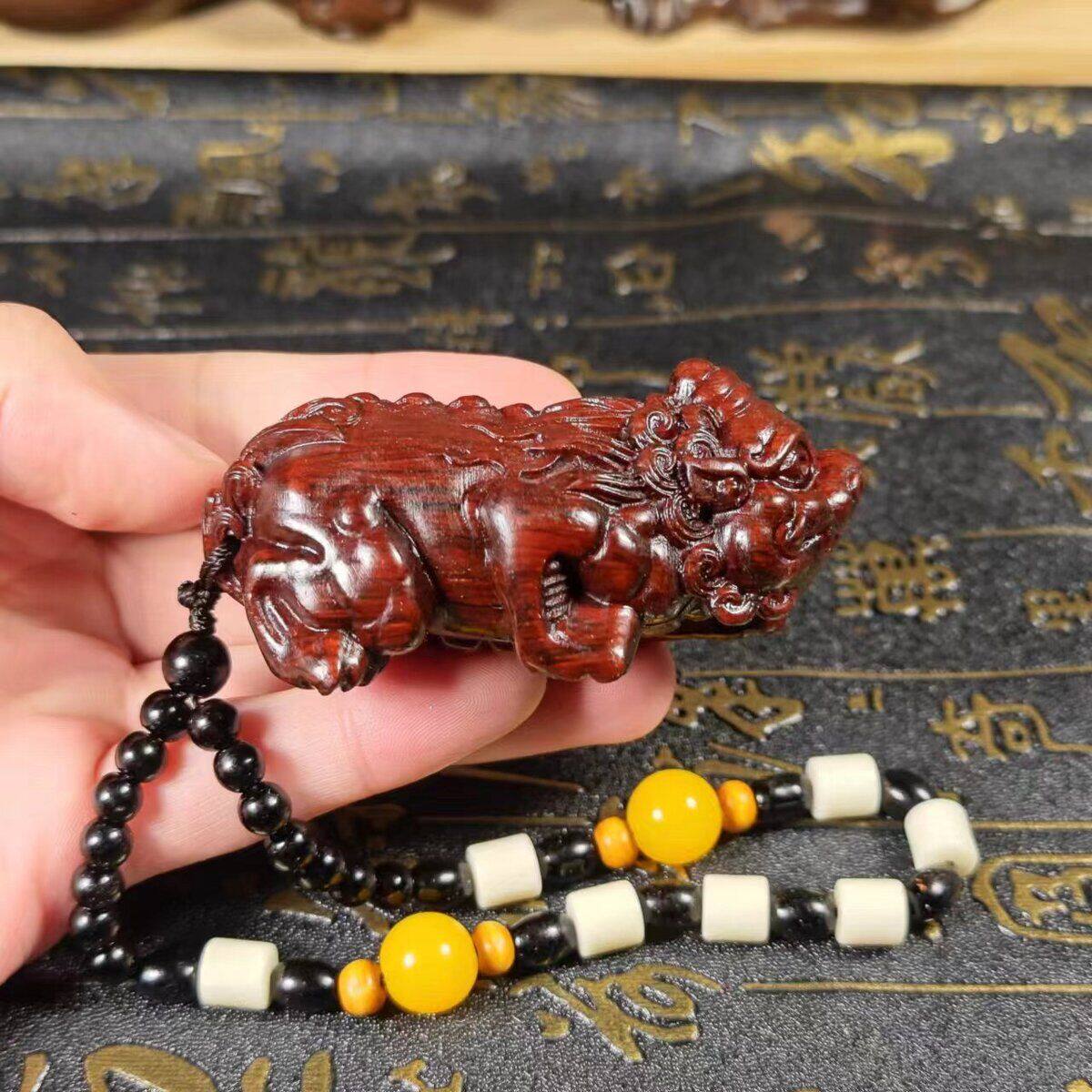 8厘米小叶紫檀木精雕貔貅把件文玩木雕摆件实心精雕瑞兽貔貅