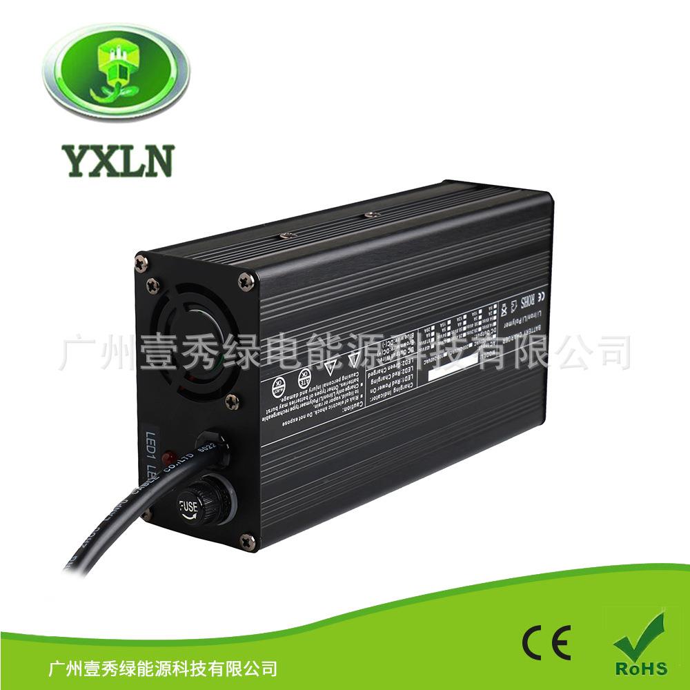 12V 14.6V 15A充电器磷酸铁锂铅酸电池带散热风扇智能快充充电器