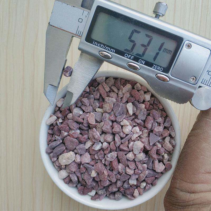 红石子鸡血红鹅卵石鸡血红碎石铺面装饰红色洗石米