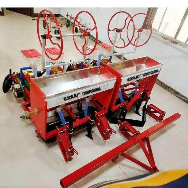 广西柳州玉米精播机 先铺膜后播种2垄4行鸭嘴点播机行距可调,农机/农具/农膜,播种栽苗器/地膜机,淘宝优惠券,粉丝福利购,淘宝优惠卷