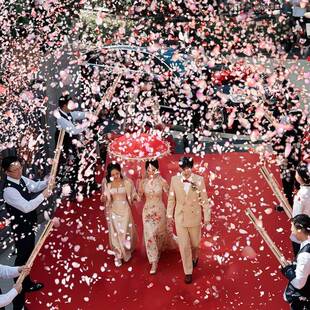 接亲花瓣礼炮结婚礼花筒礼筒炮彩带迎亲上车手拧喷花婚庆用品大全