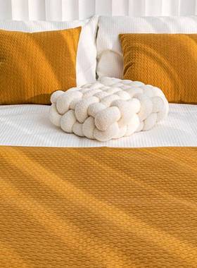 现代简约样板房床品黄色压花床旗抱枕组合酒店民宿床尾巾搭毯靠枕