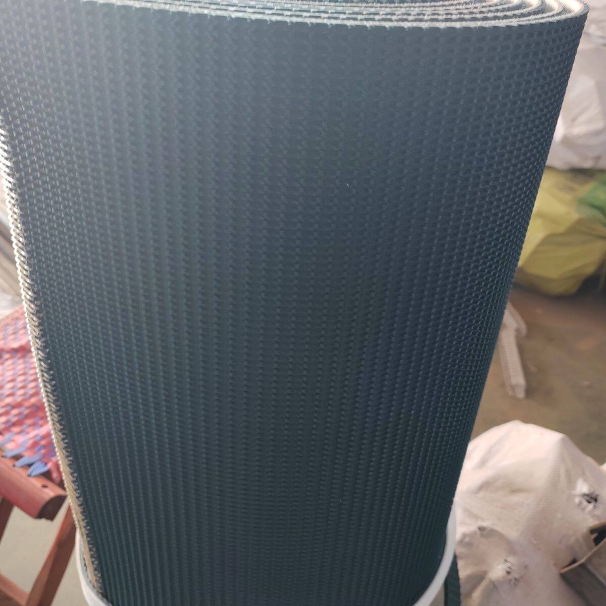 流水线皮带传送带草坪pvc花纹防滑爬坡输送带绿色工业皮带运输