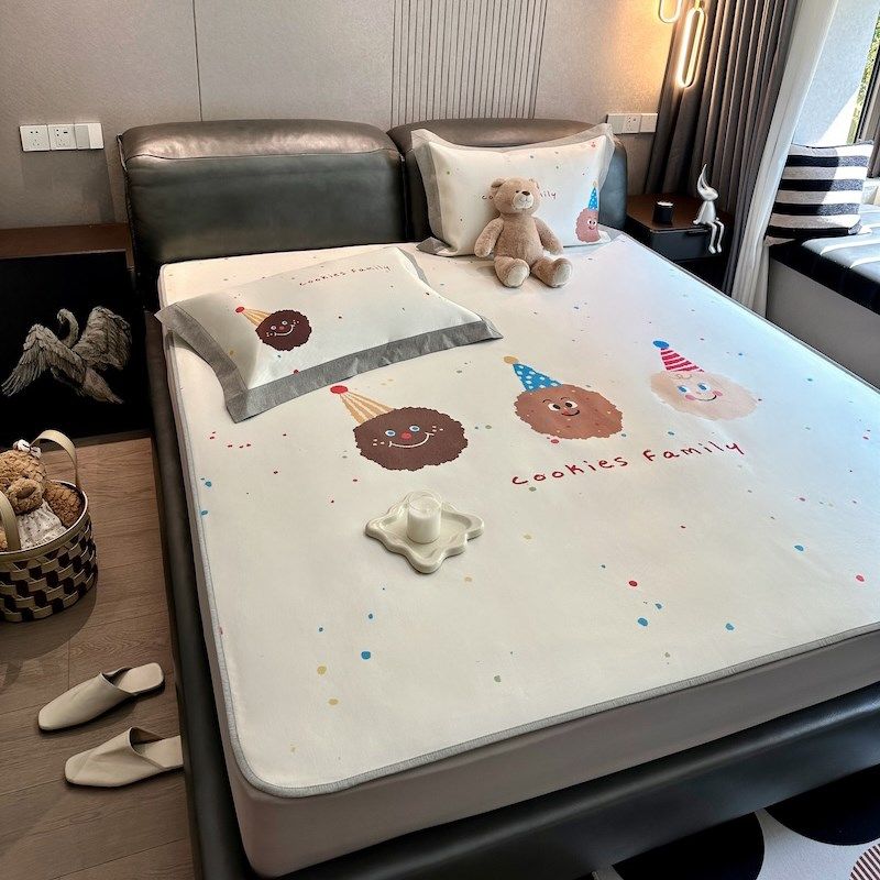 可爱卡通冰丝席三件套高端1200D夏季养生空调软凉席子可水洗折叠