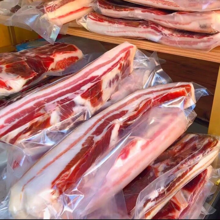 云南德宏风干黑猪五花腊肉特产