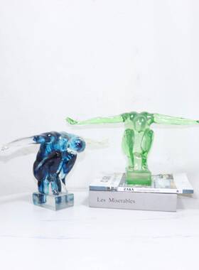 样房板书房厅饰品摆件树创意家居雕20200427塑展翅人现代脂简约客