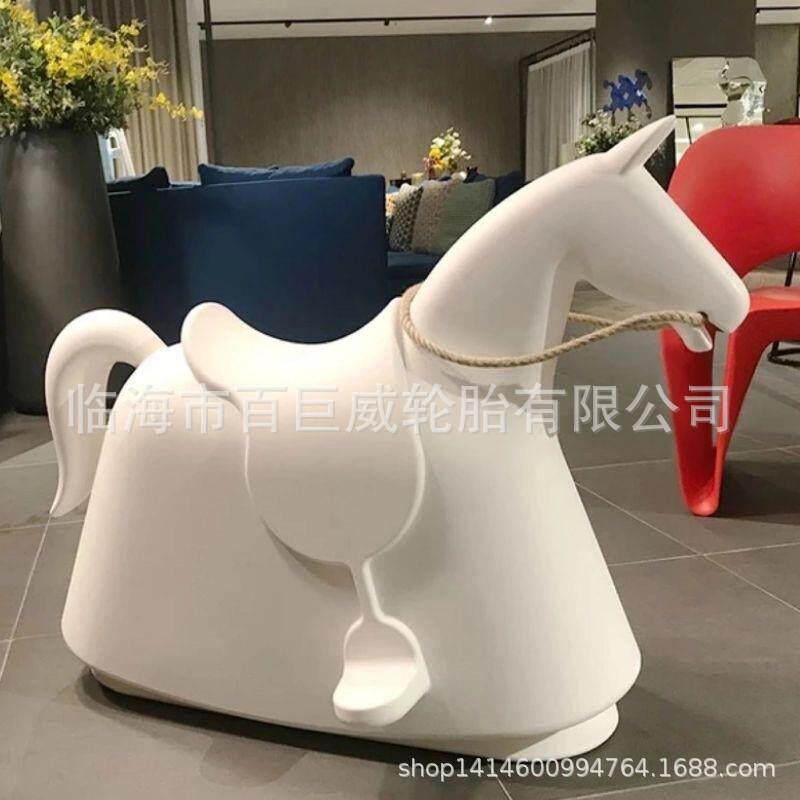 设计师家饰儿童摇摇马玩具椅木马儿童房摆件样板房别墅小马造型椅
