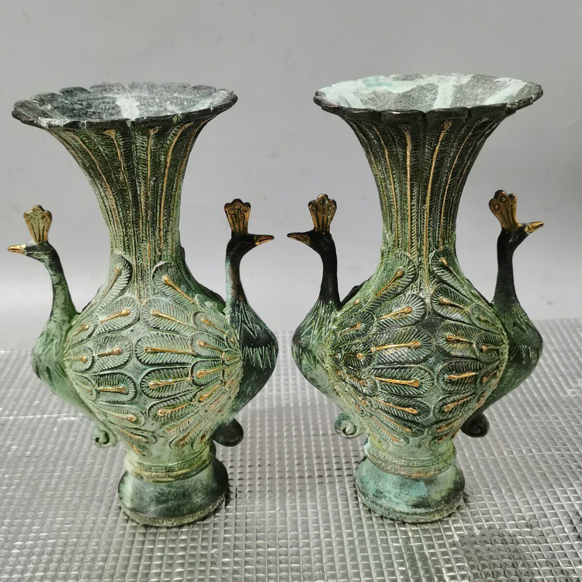 古玩杂项仿古做旧青铜双凤花瓶家居办公工艺品拍1发1个