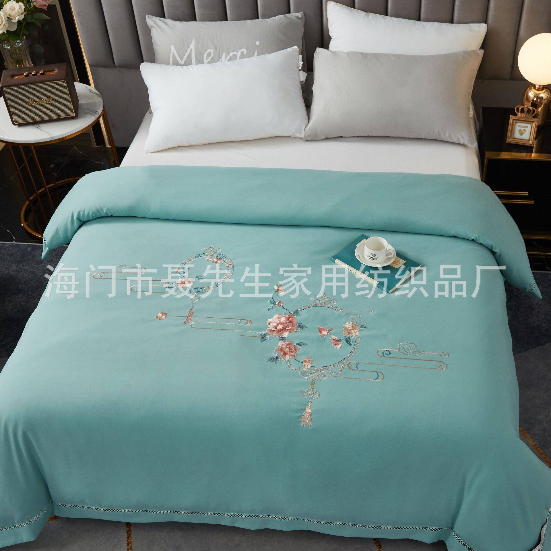 仿60长绒棉镂套空绣花款蚕丝被蚕壳丝边被内胆被子RKH外罩被套