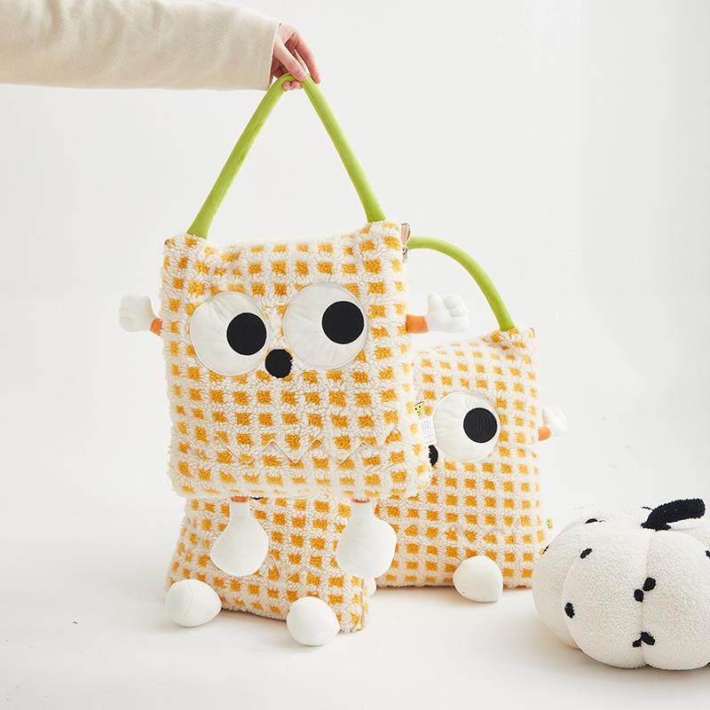 法兰绒抱枕毯子两用毯二合被通一四季抱枕毯通用夏凉卡贴布绣手提,居家布艺,抱枕被,淘宝优惠券,粉丝福利购,淘宝优惠卷