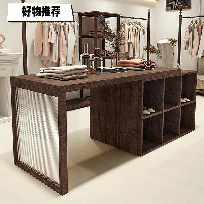 服装店实木桌子中间摆放轻复古中岛展示台网红女装店亚克力流水台