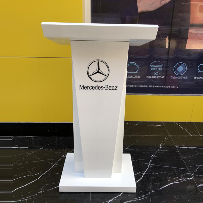 白色简易迎宾台接待主台不锈钢彩绘讲台桌演讲4S服务小讲台