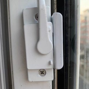 锁扣白色推拉窗户铝合金搭扣门锁平面勾锁移门老式月牙锁塑钢门窗