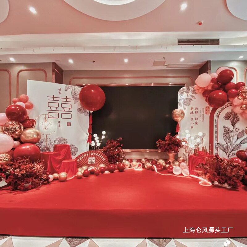 婚庆答谢宴舞台两侧气球背景板