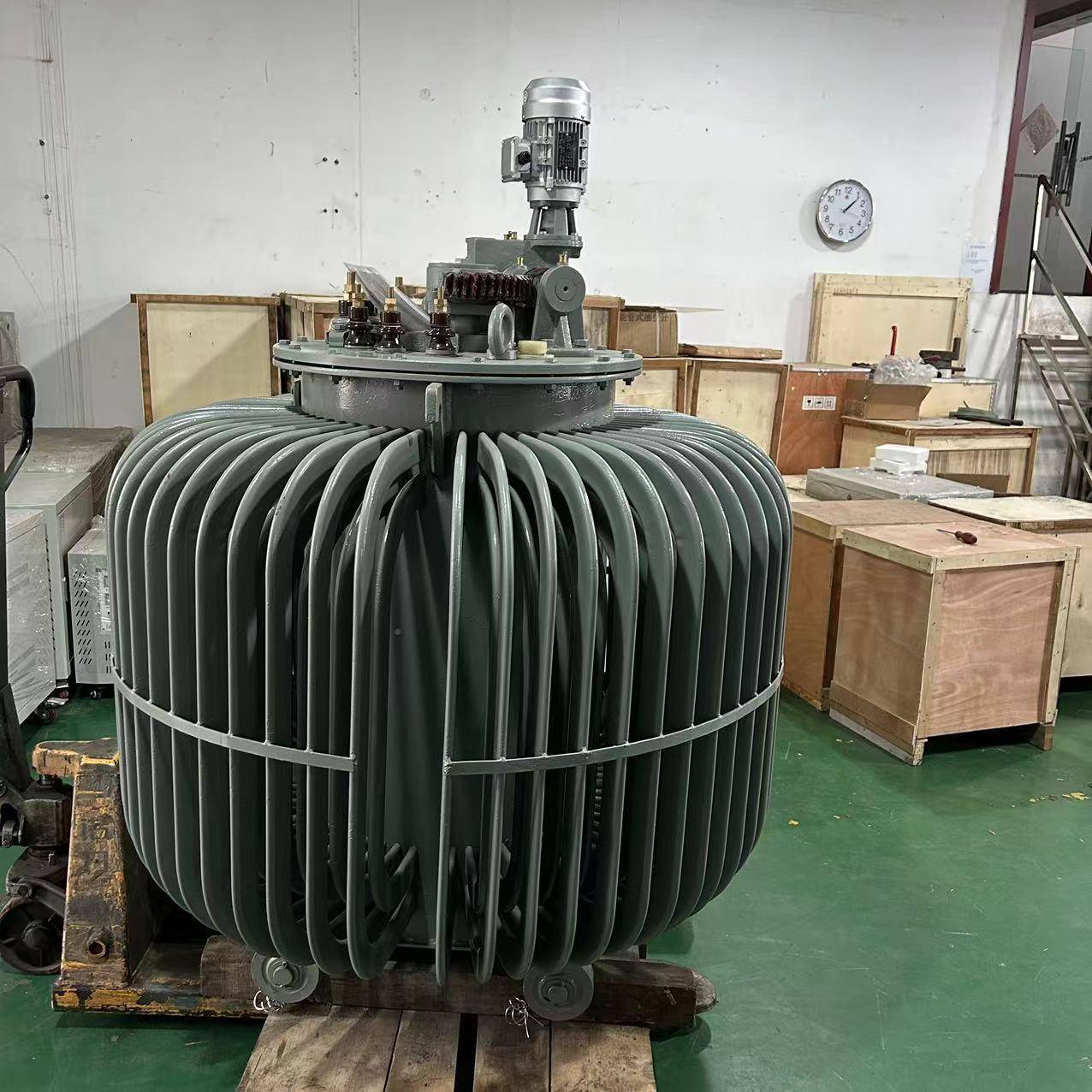 油浸感应稳压器隧增压器式三相200KVA无触点浸感AGB应式油式升道