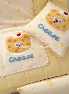 二合一车载被携办公室沙毛便巾绣子卡通靠XLI枕可发爱抱枕被子午