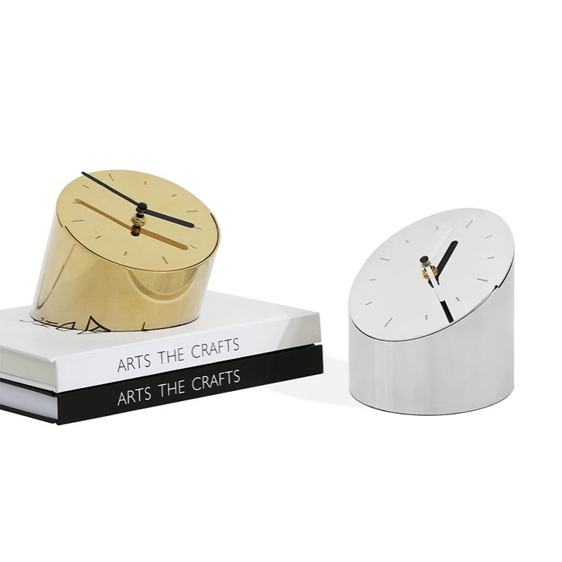 简约现代轻奢金属斜镜面日冕时钟摆件样板房售楼处床头静音装饰品