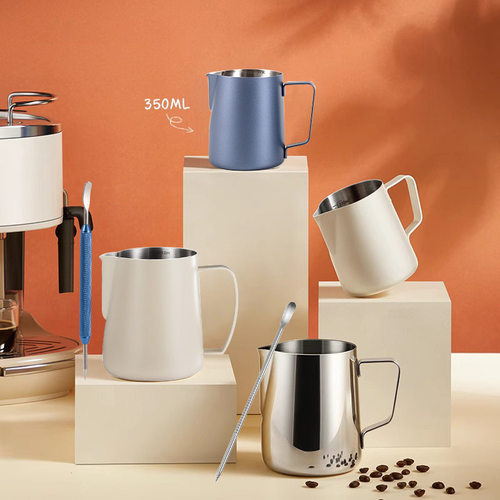 Pointed-mouth coffee latte pitcher, 304 stainless steel latt