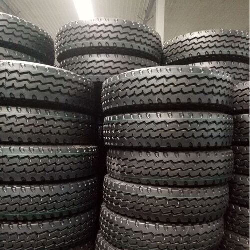 全钢卡车专用轮胎8.25R16LT老三线花纹大量批发优质耐磨厂家直销