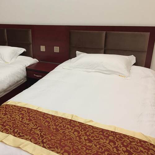 约1米简标2间床柜板式39088床复合多层板酒店家准具宾馆床家具两