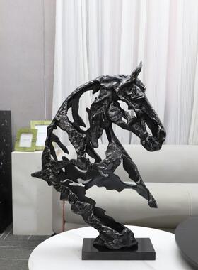北欧创意抽象镂空金属铸铁马头雕塑摆件客厅酒店电视柜家居装饰品