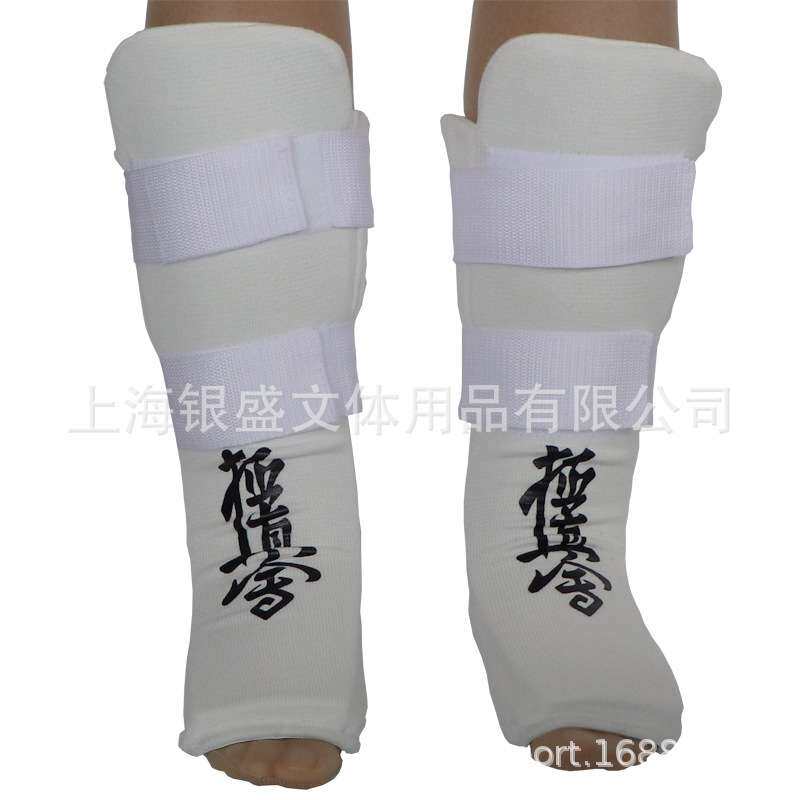 极真会空手道护腿加厚护胫骨泰拳散打护腿板连脚背运动护腿小腿