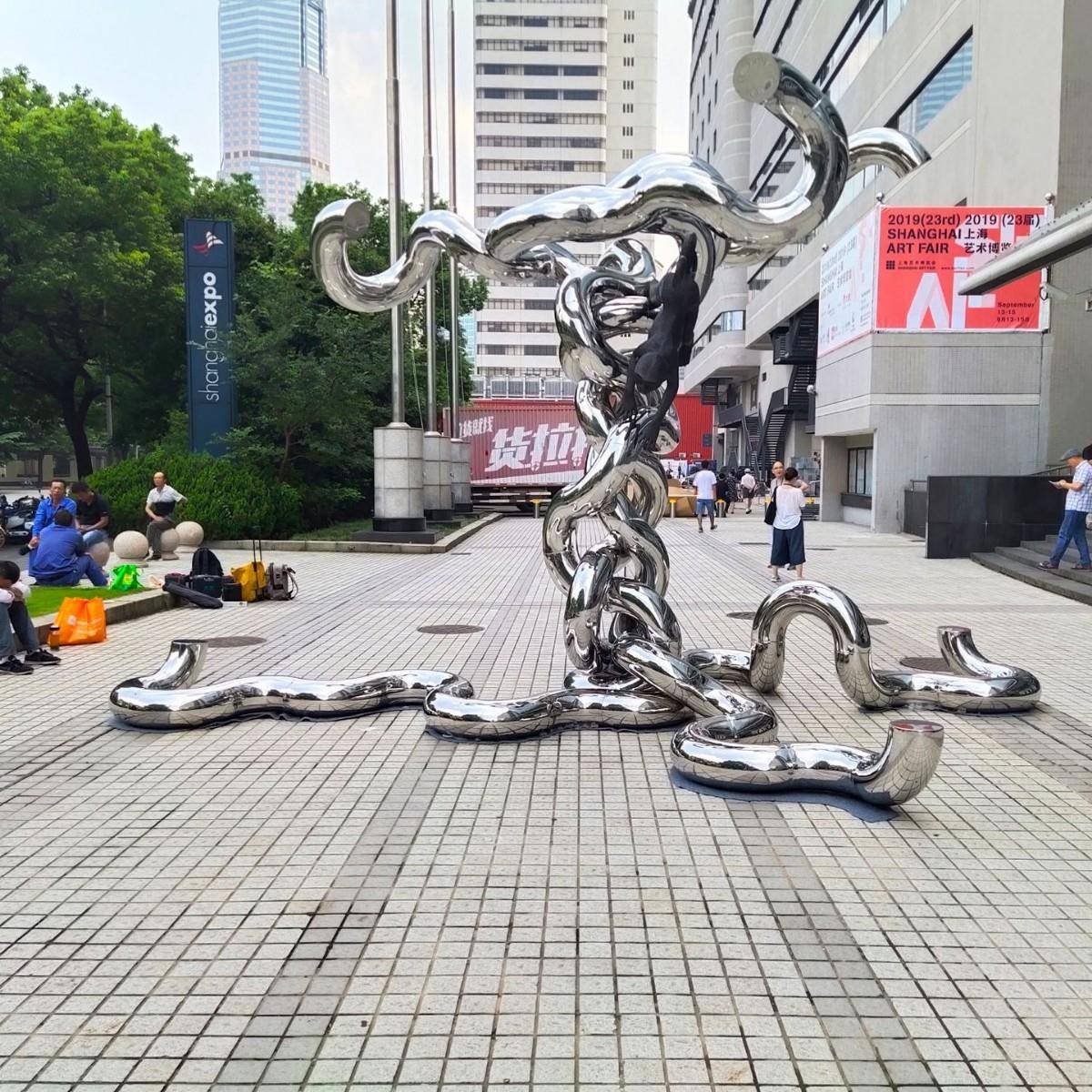 不锈钢雕塑雕塑上海艺术博览会门口雕塑