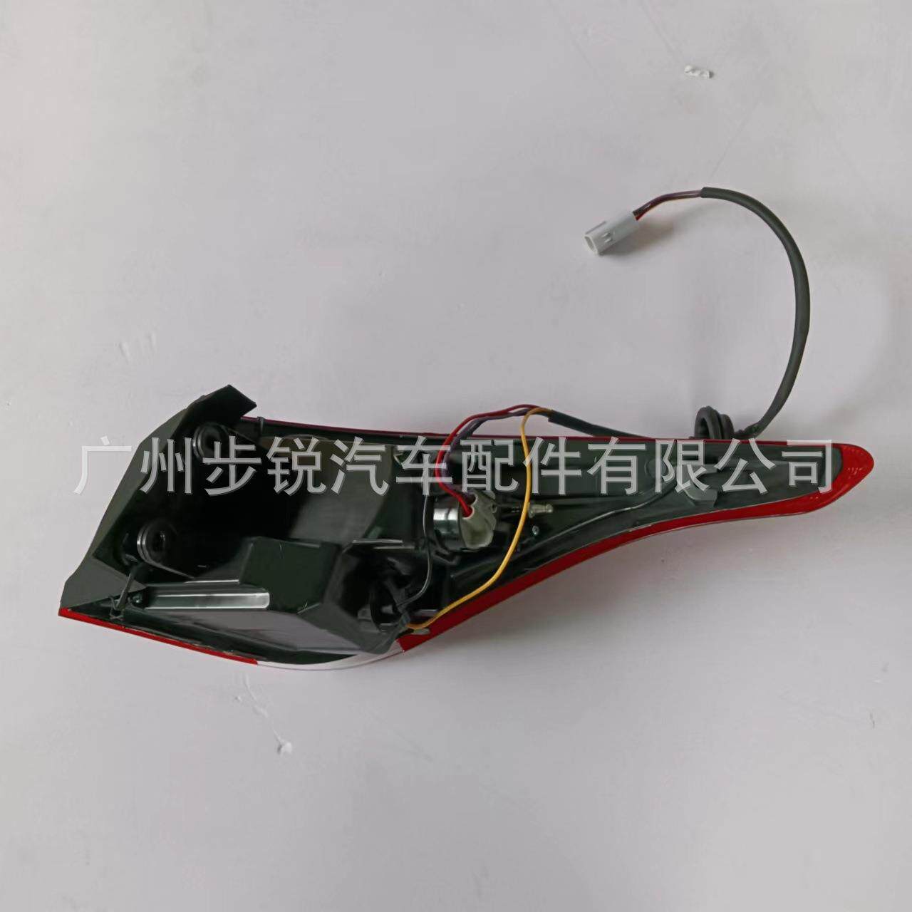 适用于长安悦翔18款悦翔后灯L7尾灯后组合灯