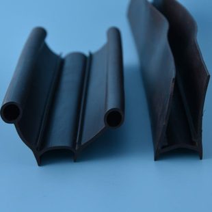 双孔耐磨黑色冷库门耐老化门边密封条 U型保温防尘冷库平移门边条