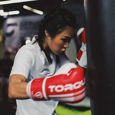 TORQUE拳击手套泰拳散打拳套健身打沙袋训练比赛拳套成人手套男女