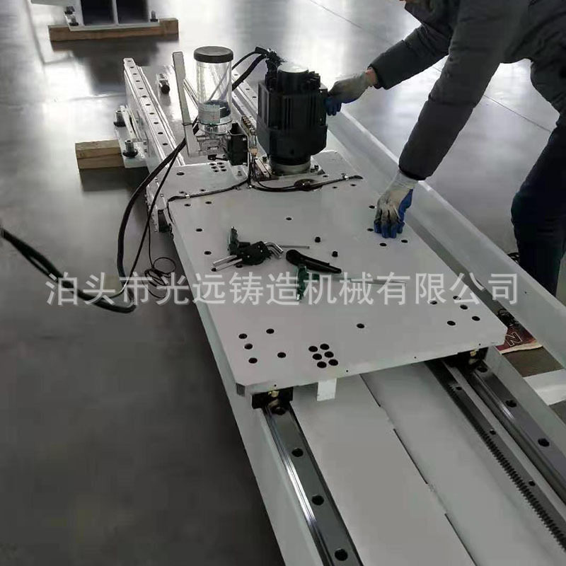 机器人地轨机器人第七轴行走轨道机器人滑轨地轨机器人导轨地轨