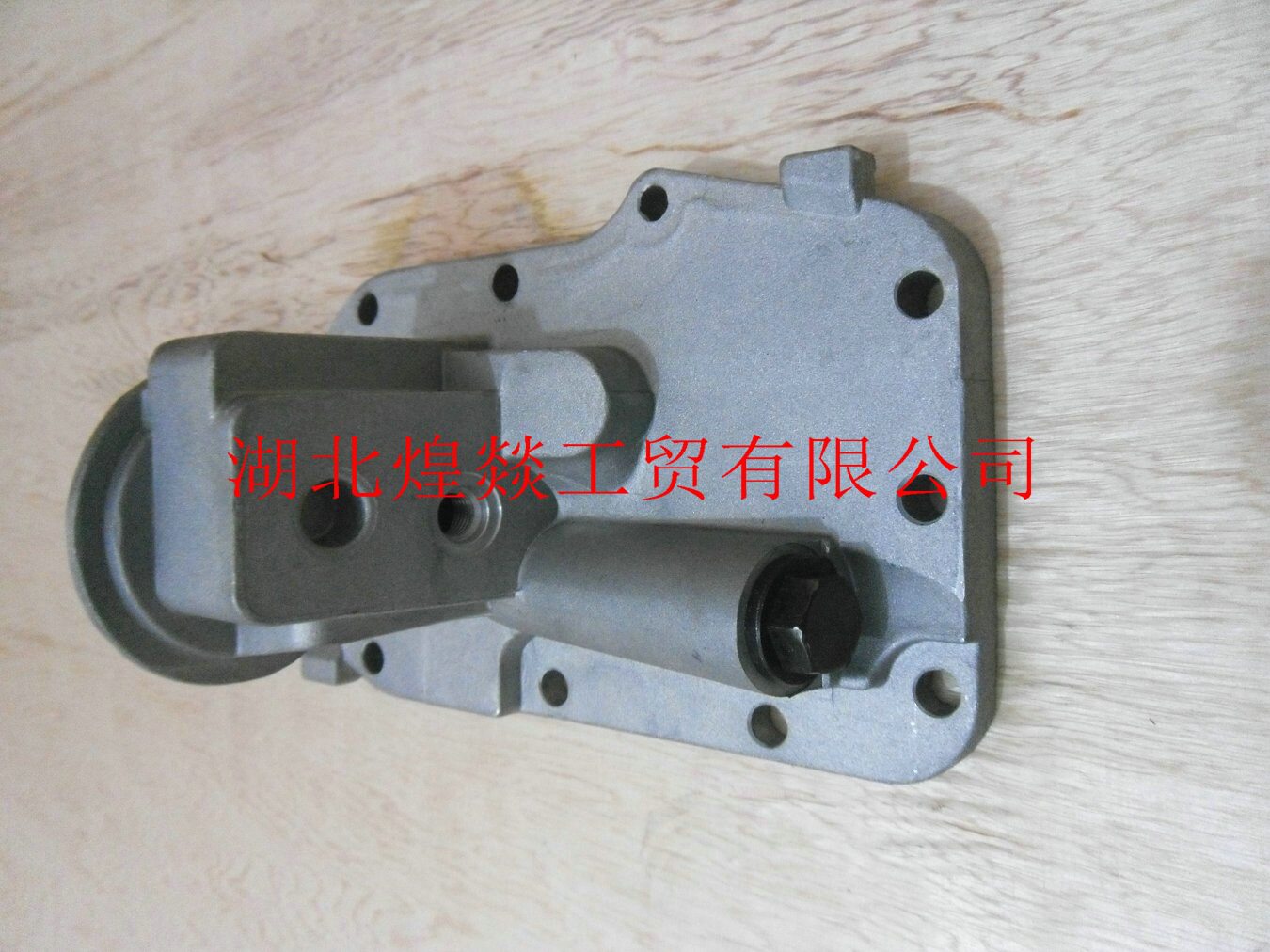 康明斯ISDe电喷发动机滤清器座4931570工程机械柴油机滤清器座