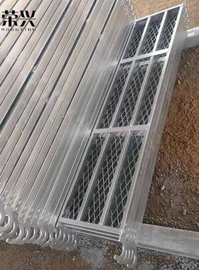 建筑钢跳板网面踏板管带钩方镀锌踏板冲孔脚踏板锌镀UQX钢跳板