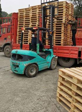成叉车卡板木制盘垫托NSI仓板木子木栈架板都木托盘厂家