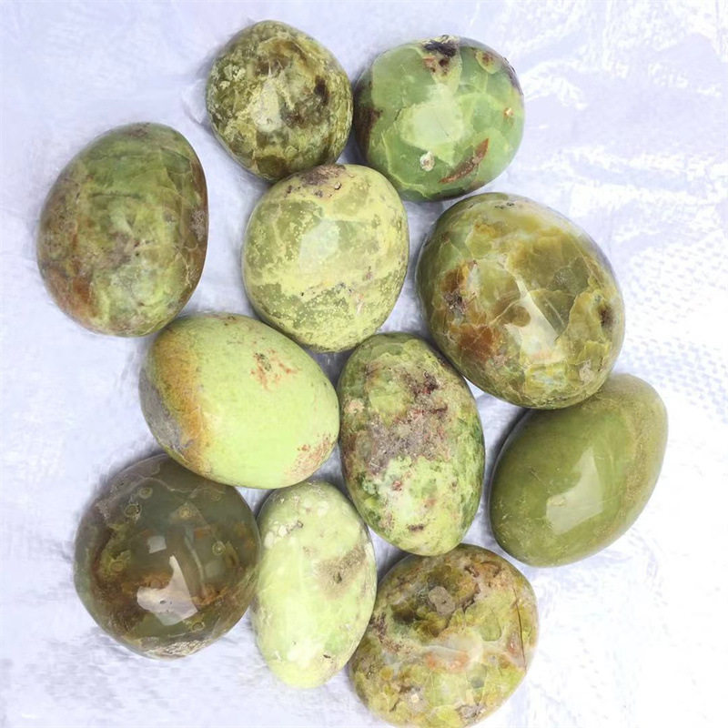厂家批发天然水晶把玩绿欧泊原石把玩摆件跨境电商热销大颗粒盆景