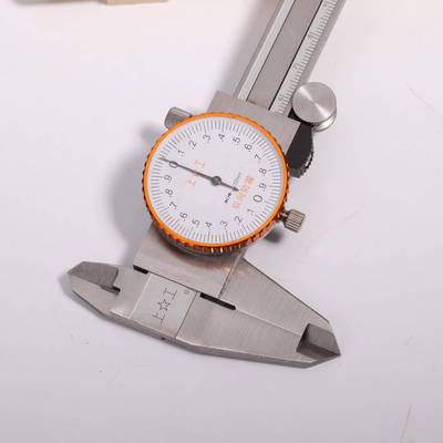 0-1000-1500-2000-300精度0.010.02带表卡尺