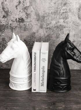 战马处摆件现代简约欧式黑色白色XEC树脂马头摆书档板房样售楼件