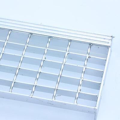 步踏板楼800梯锌不锈钢格楼梯防滑板栅检测口楼梯热镀楼梯踏步板