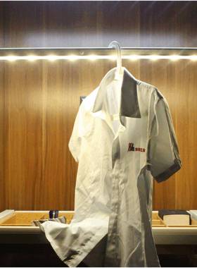 直批LED衣杆灯铝合金感应加厚挂衣杆灯整体led橱柜感应灯