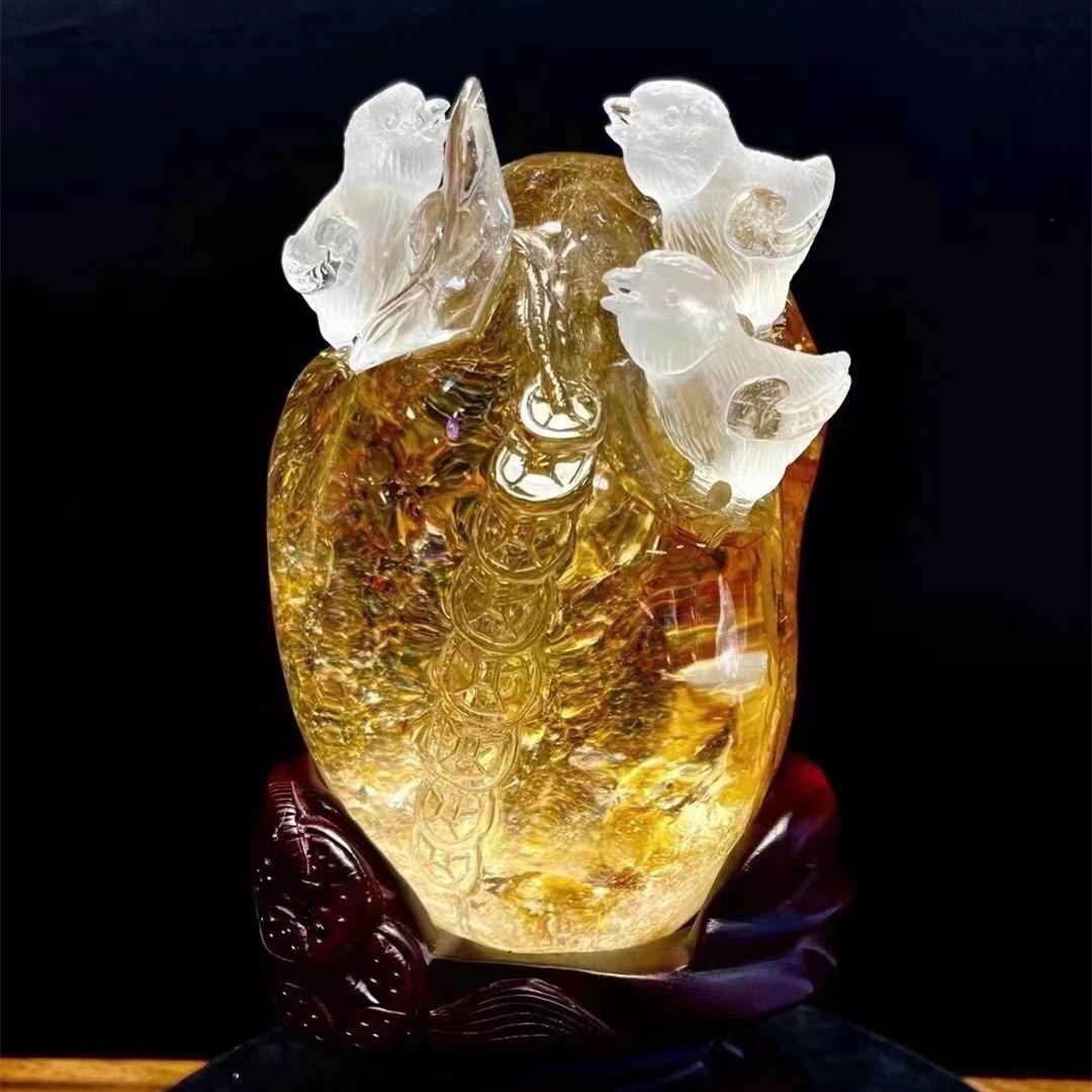 天然原矿白水晶黄皮胶花雕刻生肖鸡连升三级水晶原石摆件