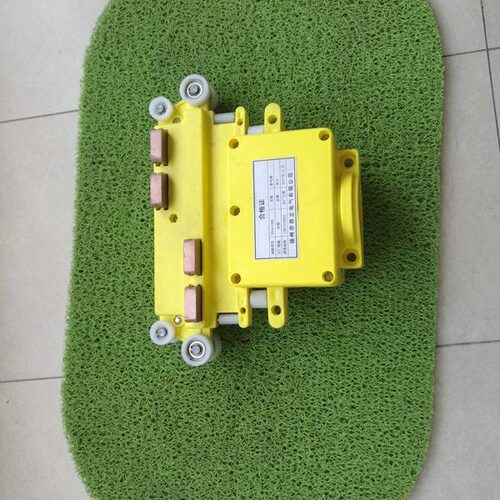 JD-4-150SJDA-4-150双碳刷集电器高低脚永大式新远大式集电器
