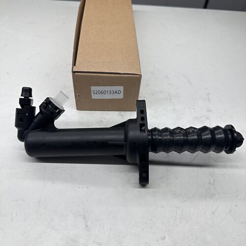 适用于吉普牧马人离合器总泵52060133AD52060133ACCS650159