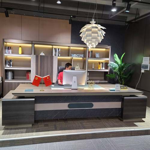 深圳总裁桌主管经理桌老板办公桌椅组合现代简约大班台办公家具