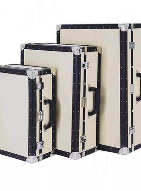 轻奢米行白色皮黑边手旅箱样板间展厅装饰摆件理衣帽间35储物整提