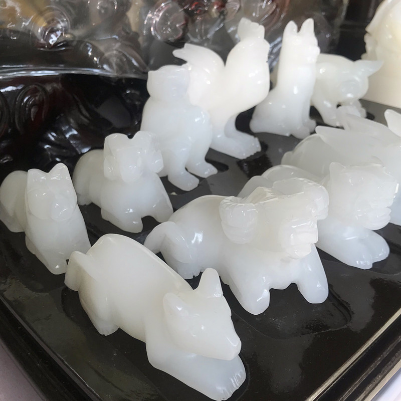 阿富汗白玉十二生肖摆件