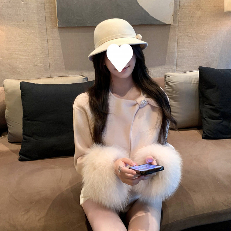 娇憨小千金蝴蝶结钻扣仿狐狸毛短款双面呢大衣女秋冬新款呢子外套