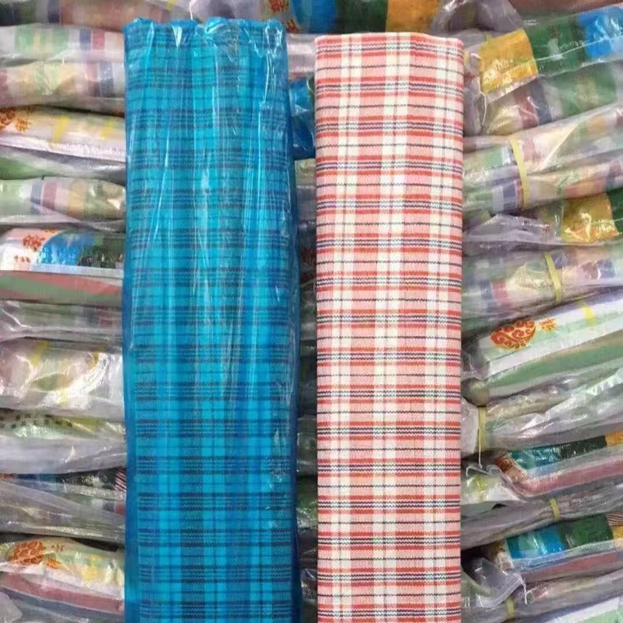 源头工厂红色格子PE聚乙烯加密防水布防雨篷布