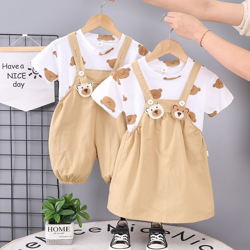 童装夏季男童女童背带裤两件套0-5岁儿童满印圆领短袖套装