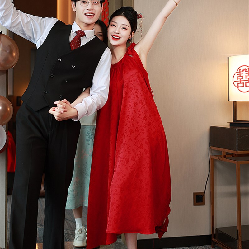 婚礼晨袍女孕妇红色敬酒服新娘订婚礼服大码胖mm挂脖无袖连衣裙夏