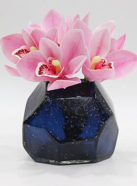 多边几何形深蓝色简约现代透明玻璃仿真花艺酒店别墅样板房前台